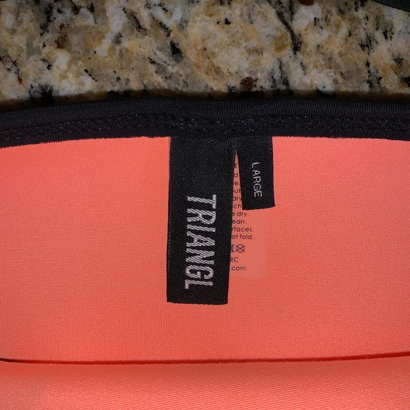 Triangle bikini - Picture 3 of 4